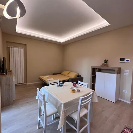 Casa Dante: Oneglia Centro-marina-spiagge Apartament Imperia