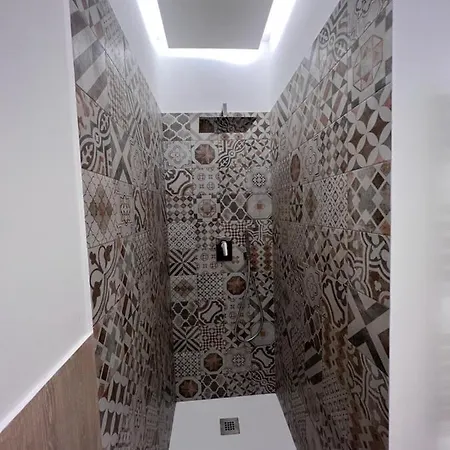 Casa Dante: Oneglia Centro-marina-spiagge Appartement