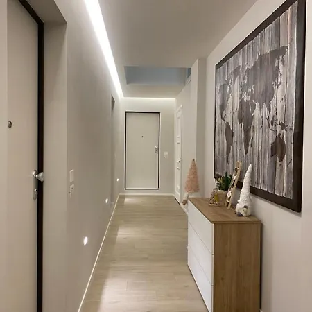 Casa Dante: Oneglia Centro-marina-spiagge דירה *