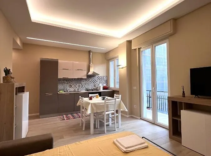 Daire Casa Dante: Oneglia Centro-marina-spiagge