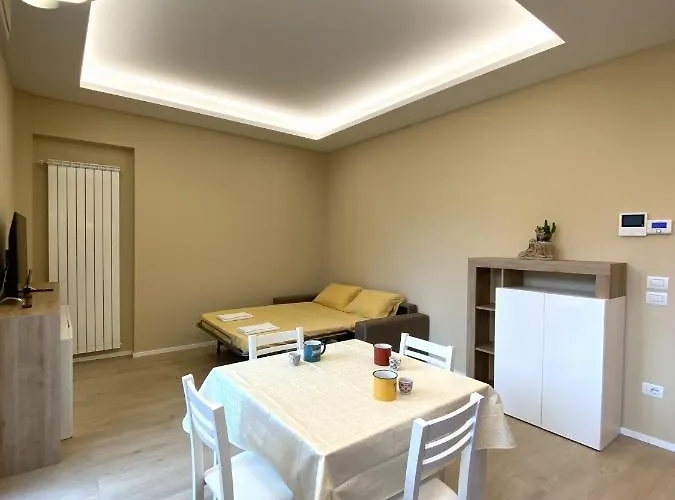 Casa Dante: Oneglia Centro-marina-spiagge * Imperia