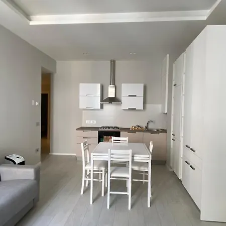 Casa Dante: Oneglia Centro-marina-spiagge *