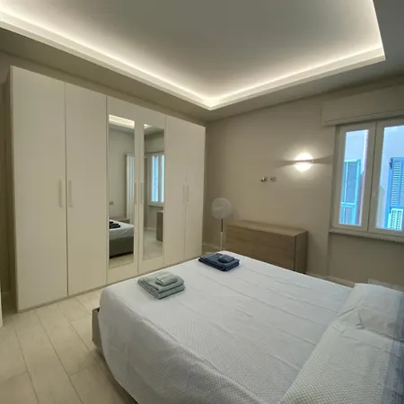 公寓 Casa Dante: Oneglia Centro-marina-spiagge *