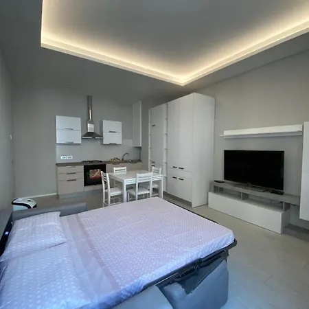 Casa Dante: Oneglia Centro-marina-spiagge Apartment