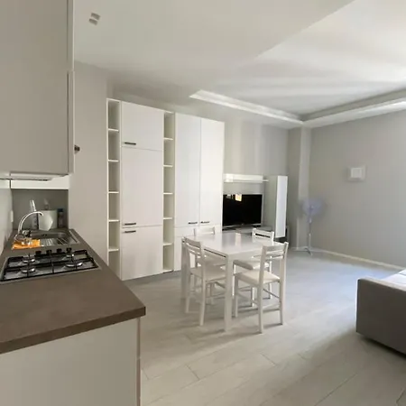 Casa Dante: Oneglia Centro-marina-spiagge *