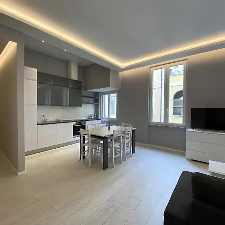 Casa Dante: Oneglia Centro-marina-spiagge Apartment Imperia