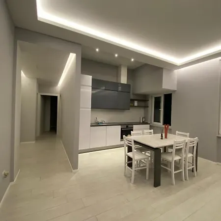 公寓 Casa Dante: Oneglia Centro-marina-spiagge *