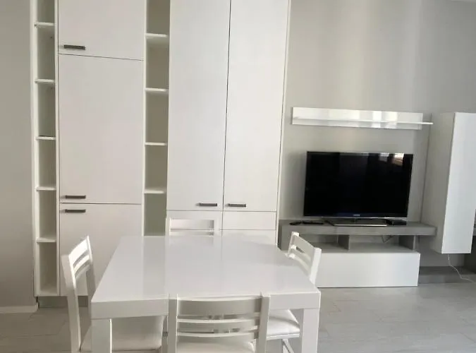Lägenhet Casa Dante: Oneglia Centro-marina-spiagge Imperia