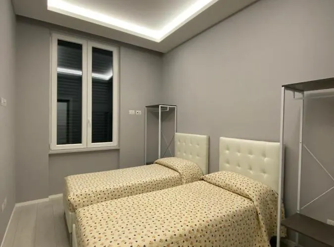Casa Dante: Oneglia Centro-marina-spiagge * Imperia