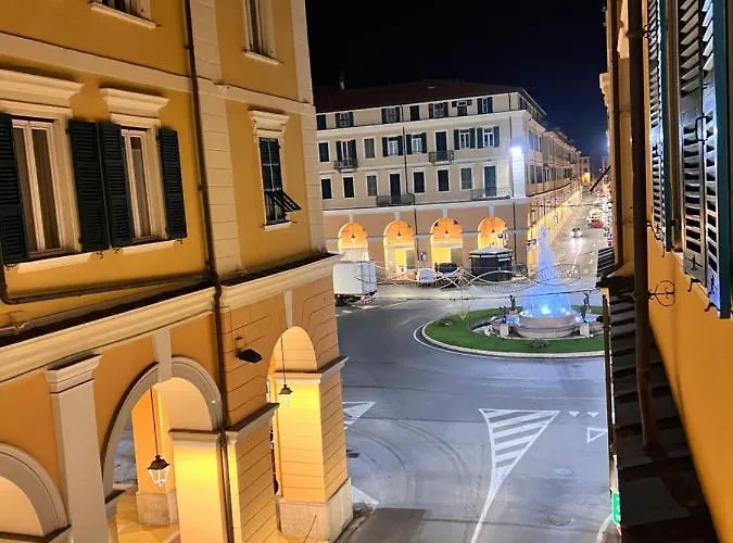 شقة Casa Dante: Oneglia Centro-marina-spiagge